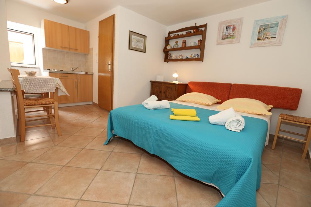 Studio Apartment Tea Baška Extérieur photo