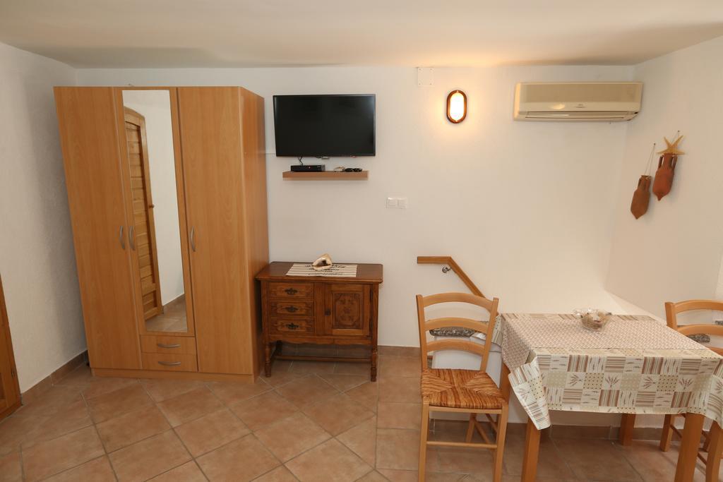Studio Apartment Tea Baška Extérieur photo